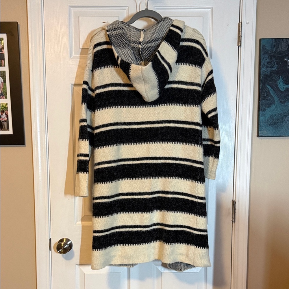 Emory Park Black and Cream Striped Sweater - Picture 3 of 3